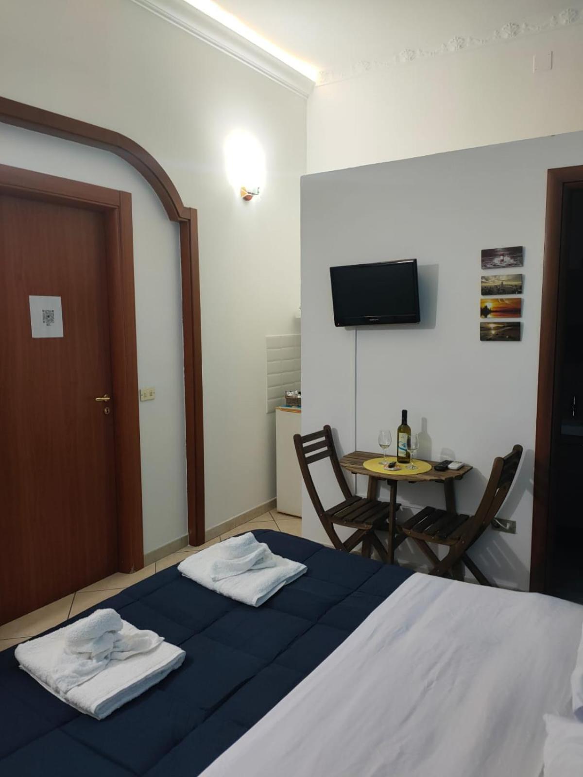 Napoli Centro Casa Annina Close To Toledo St エクステリア 写真