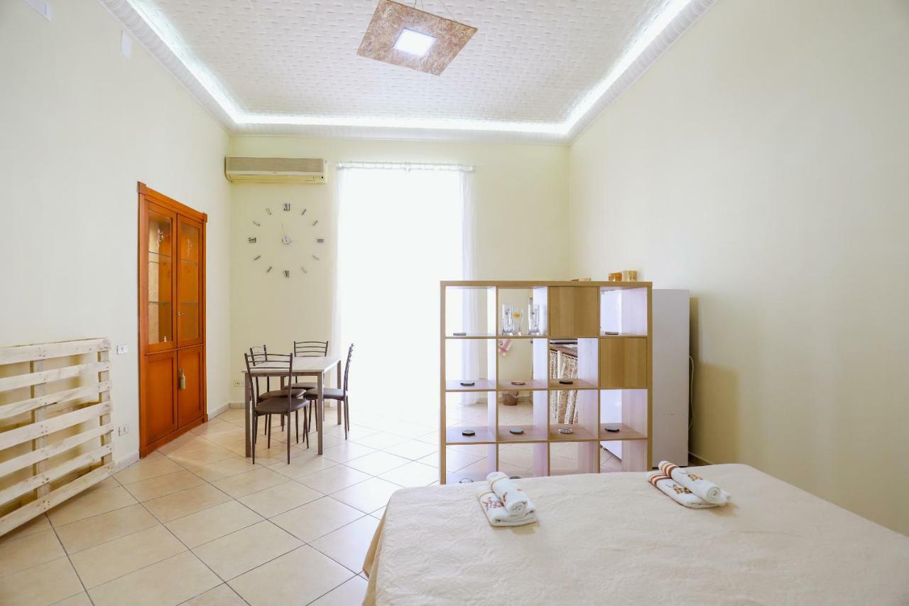 Napoli Centro Casa Annina Close To Toledo St エクステリア 写真